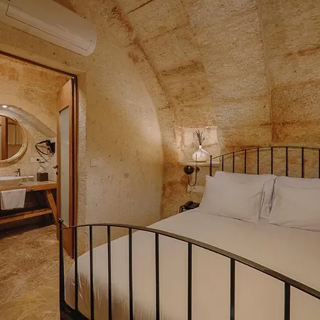 Solem Cave Hotel *